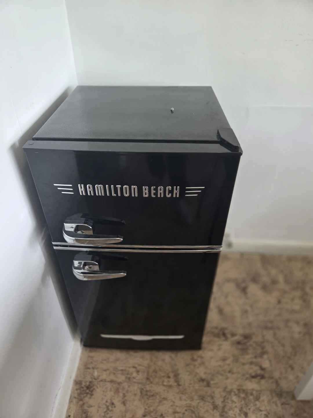 Hamilton Beach Retro Mini Fridge - Black