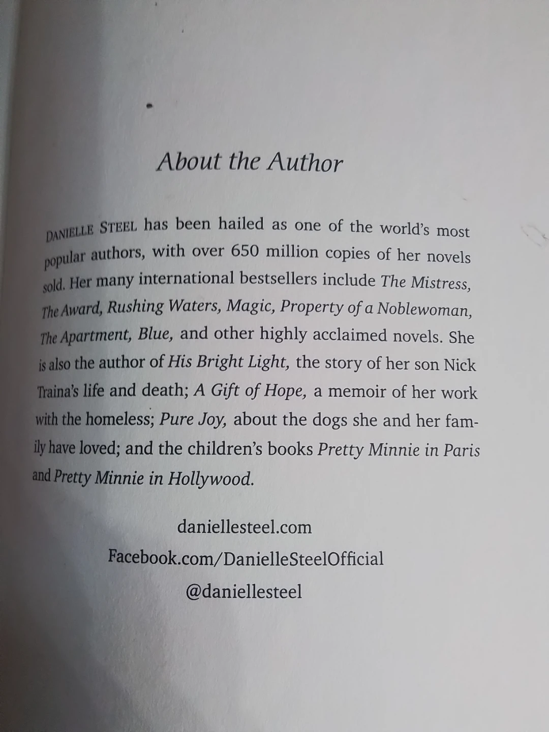 Dangerous Games by Danielle Steel - photo 2