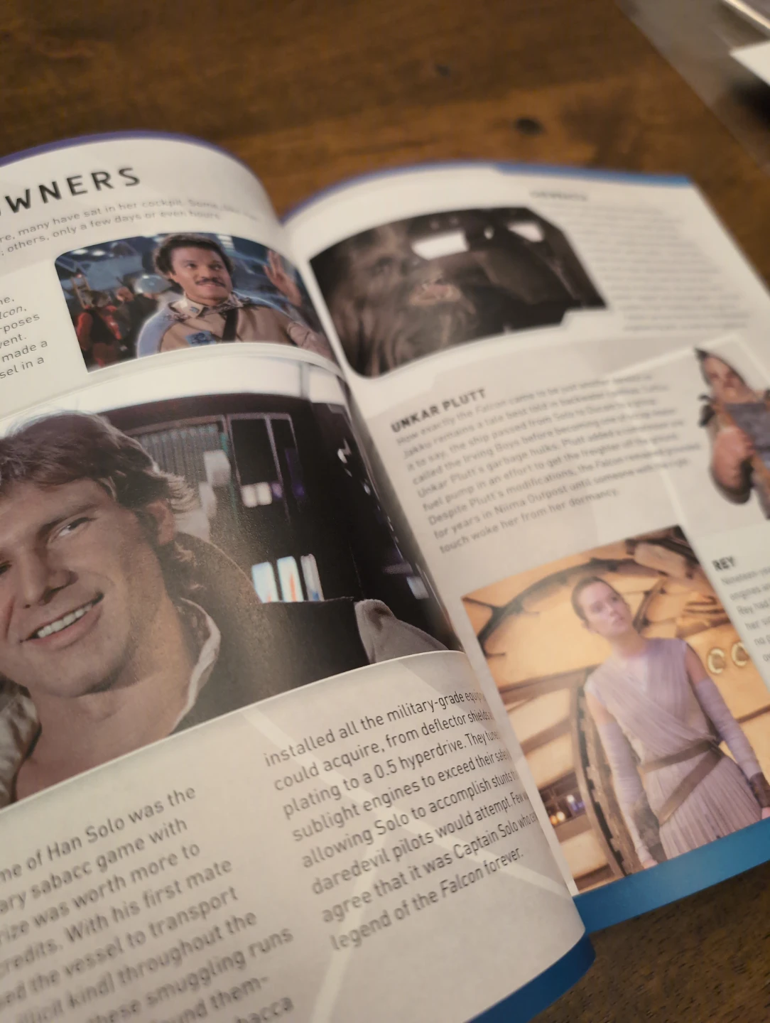 Star Wars Millennium Falcon & The Force Awakens Insider Mag - photo 3