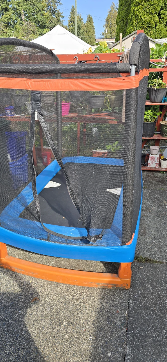 Kids Small Rectangular Trampoline with Safety Net