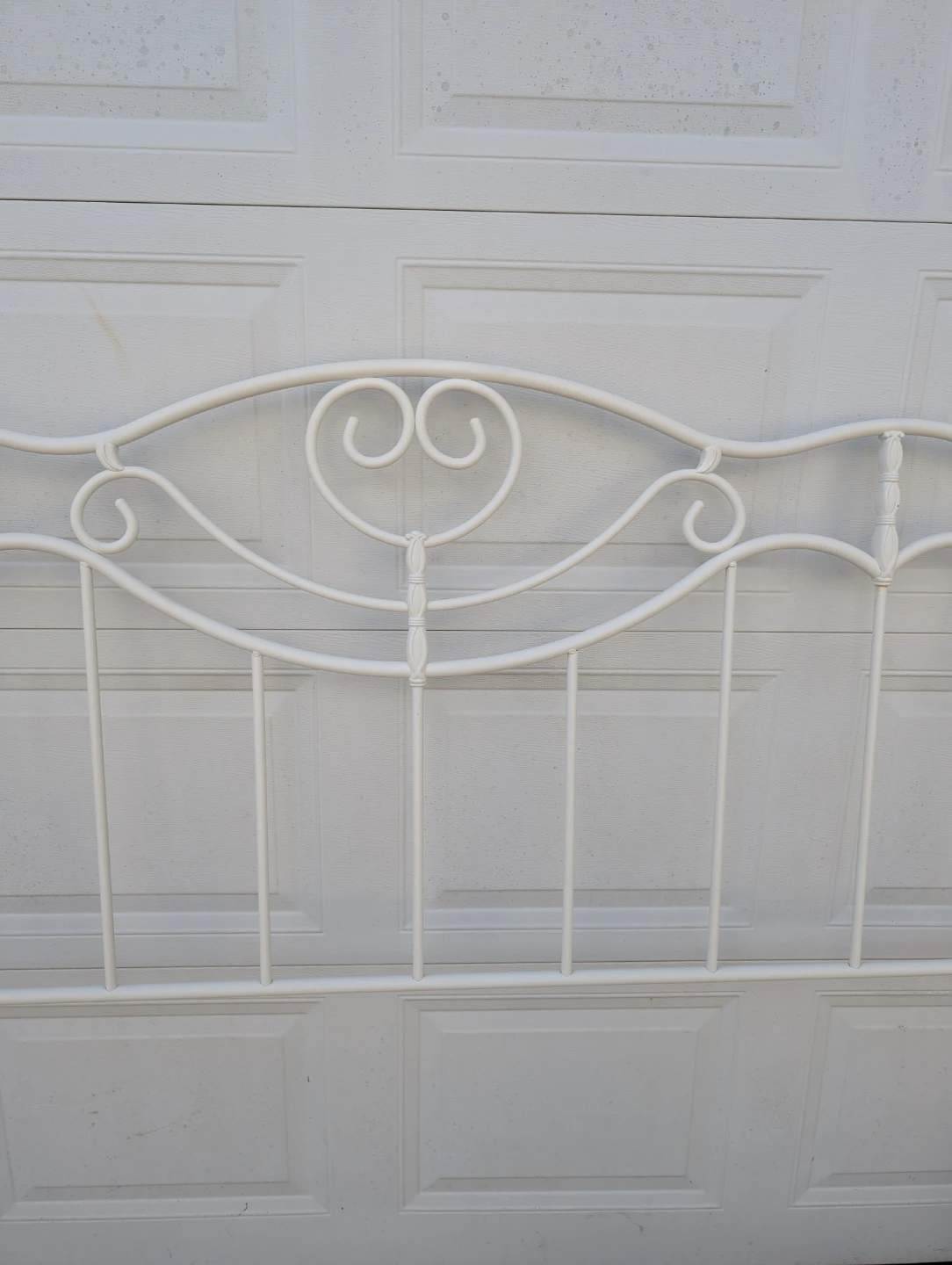White metal twin headboard - photo 2