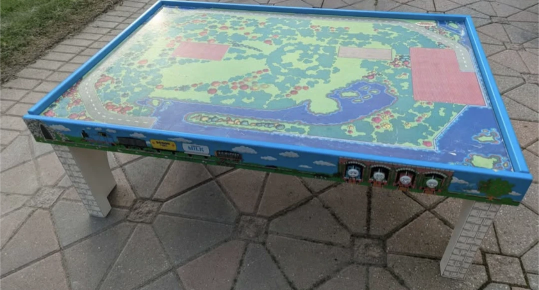 Thomas & Friends Wooden Train Table