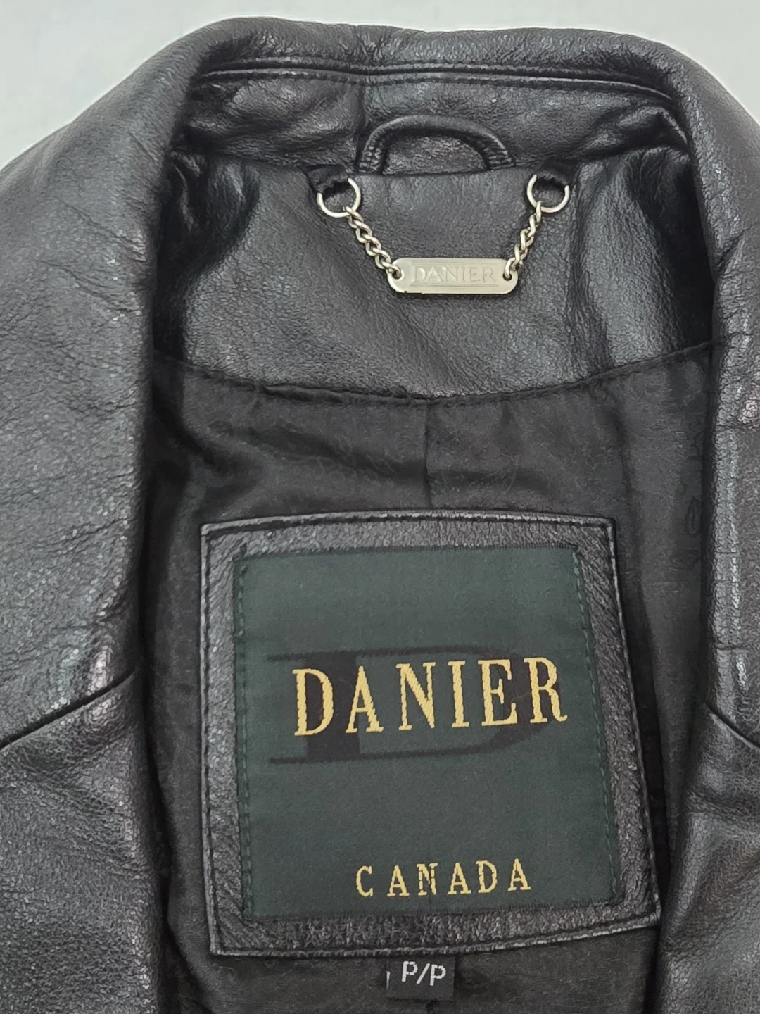 Danier Canada Black Leather Belted Blazer P/P - photo 4