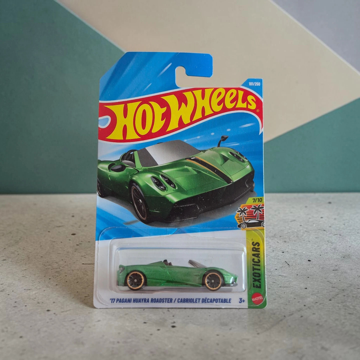🏈Hot Wheels 17 Pagani Huayra Roadster