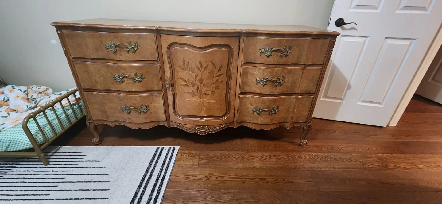 Vintage French Provincial Style Dresser
