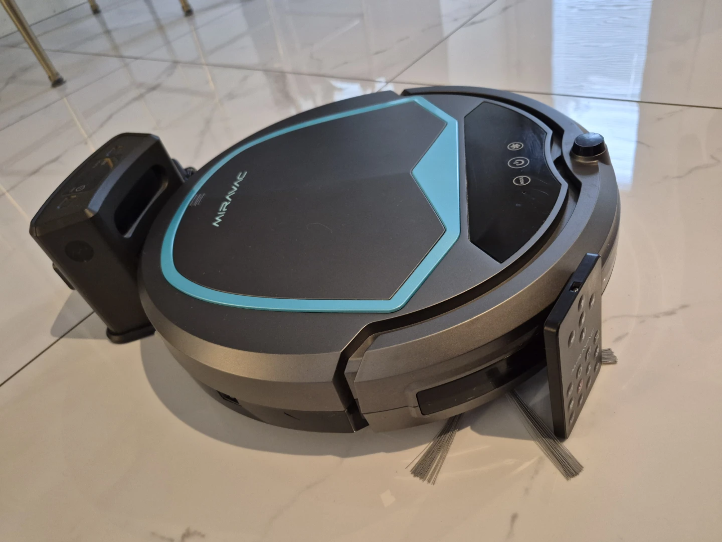 Miravac Robot Vacuum with Remote - photo 2