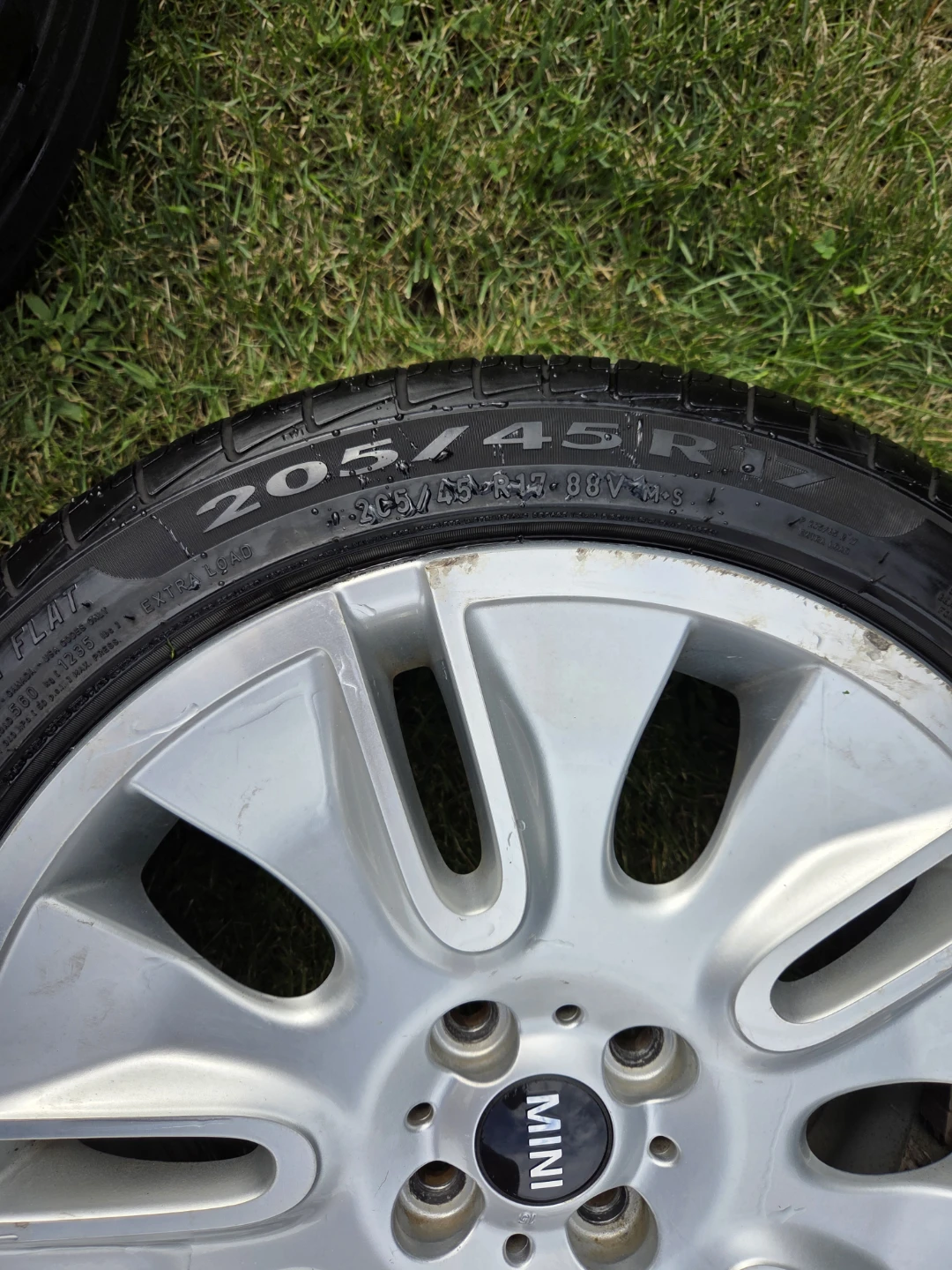 Set of 4 MINI Cooper 17-inch Wheels and Tires - photo 4