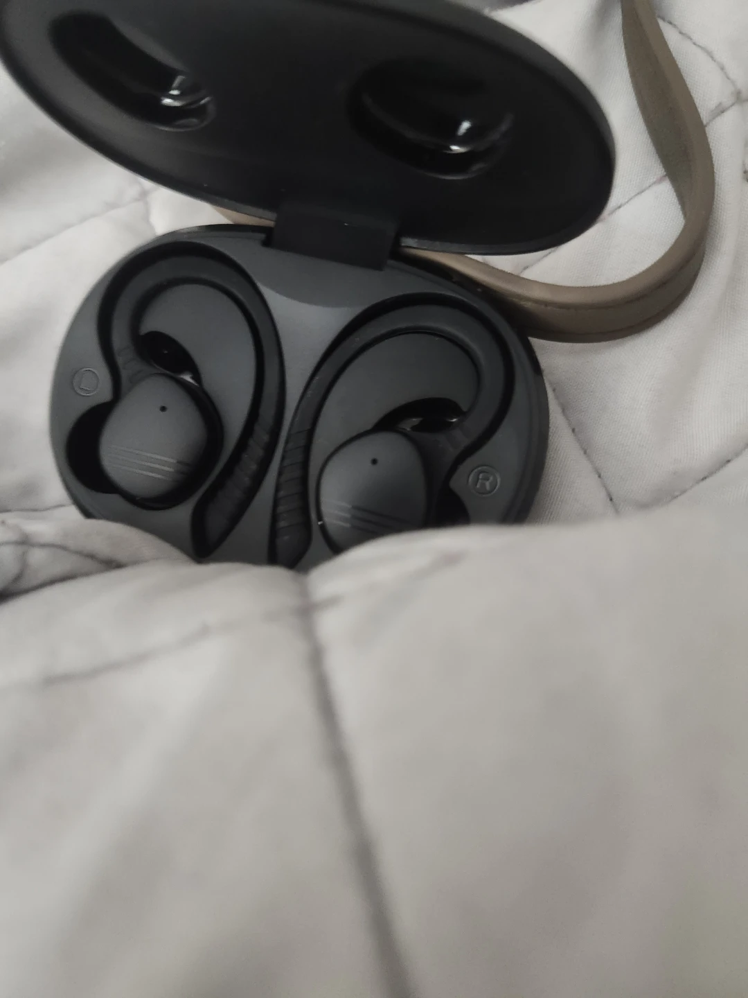 Wireless Sport Earbuds with Charging Case