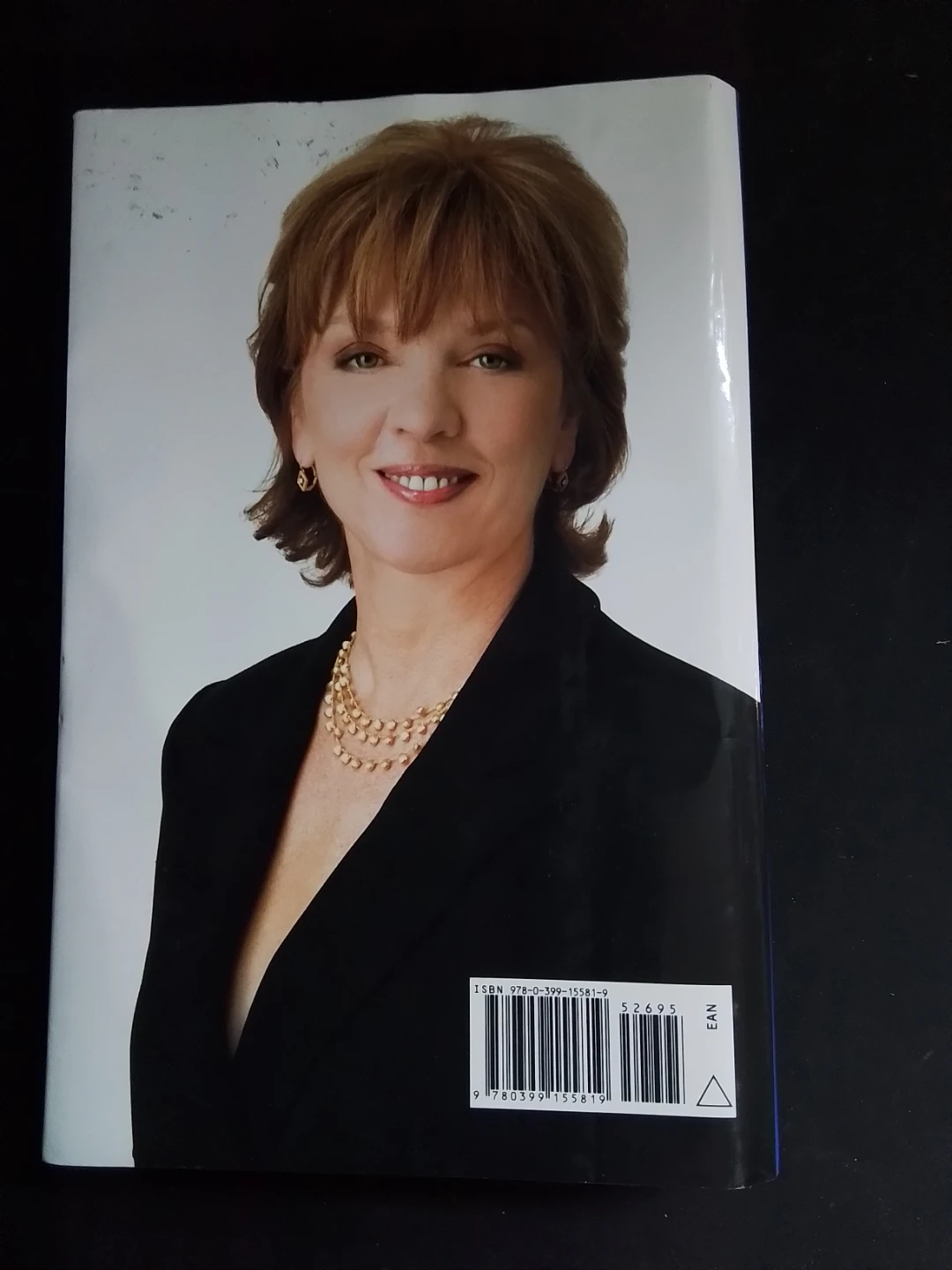 Black Hills by Nora Roberts - photo 2