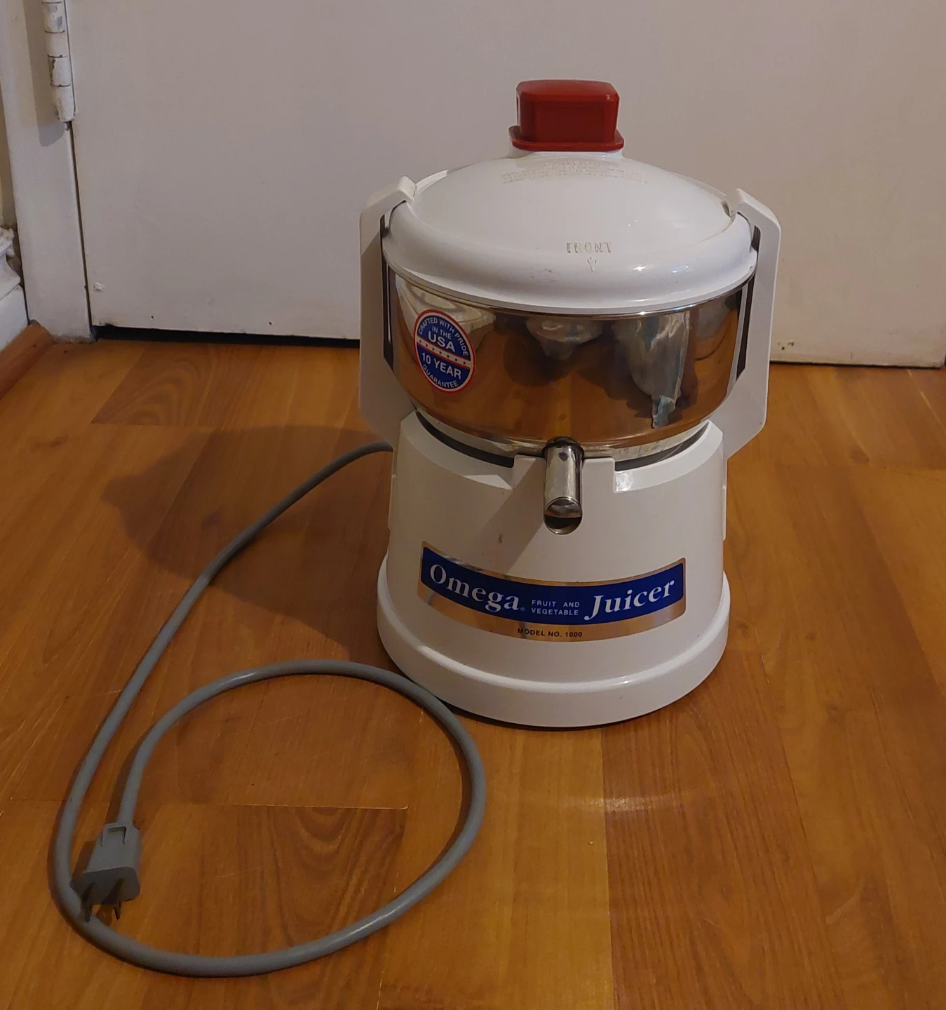 Omega 1000 Fruit and Vegetable Juicer - photo 2