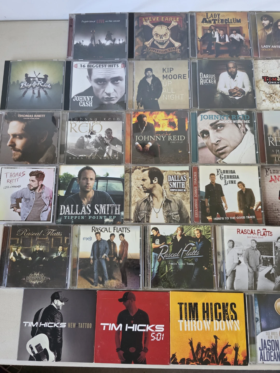 (123) Large Collection of CDs 🏈 - photo 3