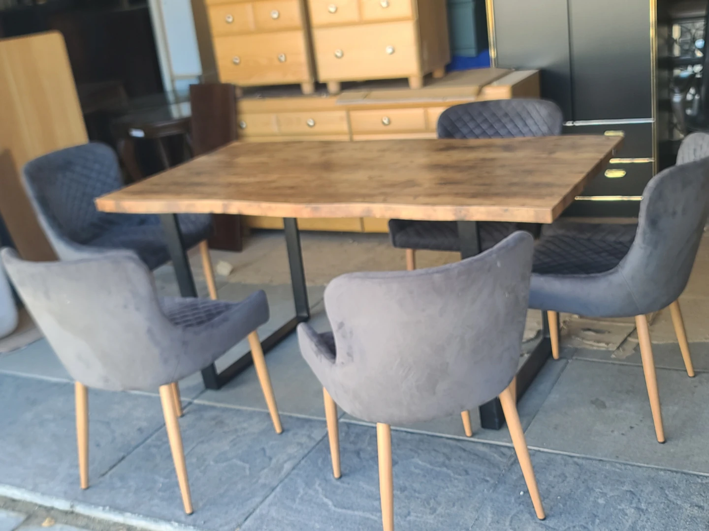 Dining Table with 5 Grey Upholstered Chairs - photo 2