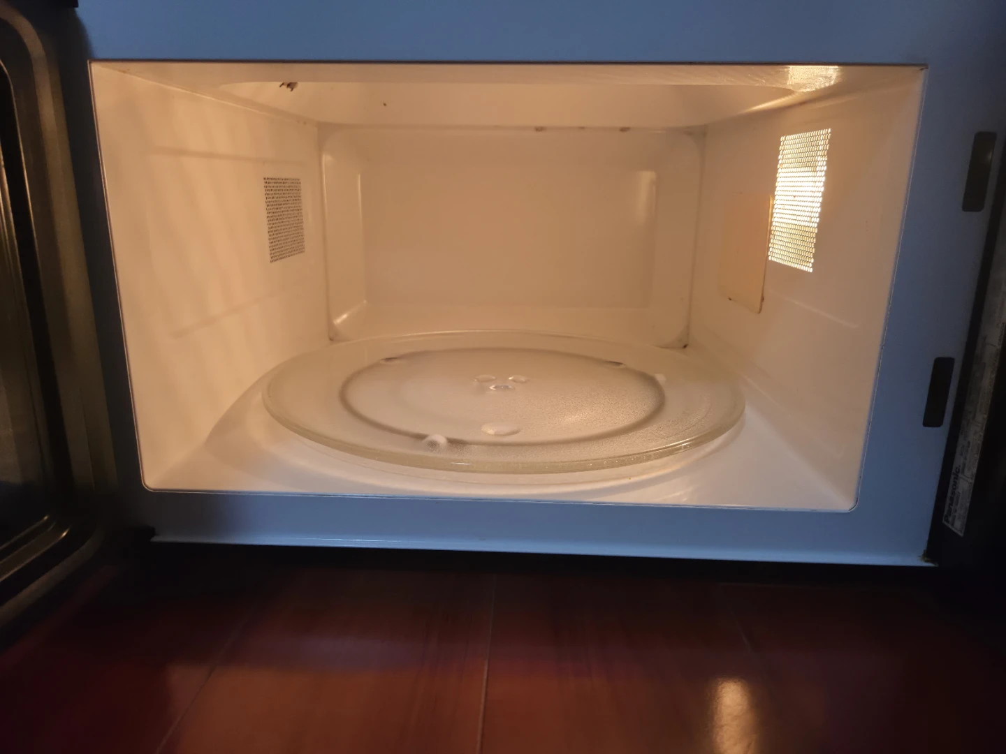 Panasonic The Genius Premier 1000W Microwave - photo 2
