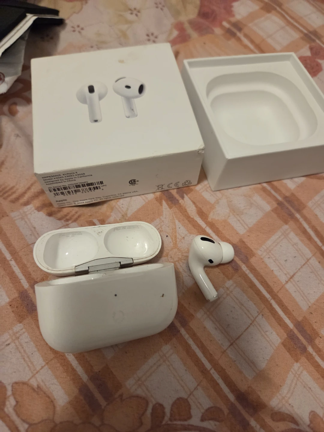 Apple AirPods 4 - photo 5