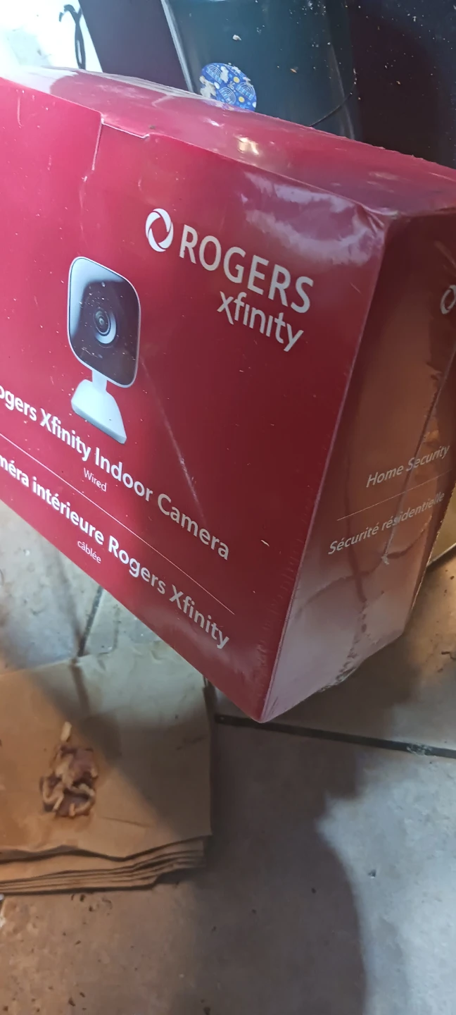 Rogers Xfinity Wired Indoor Camera - photo 2