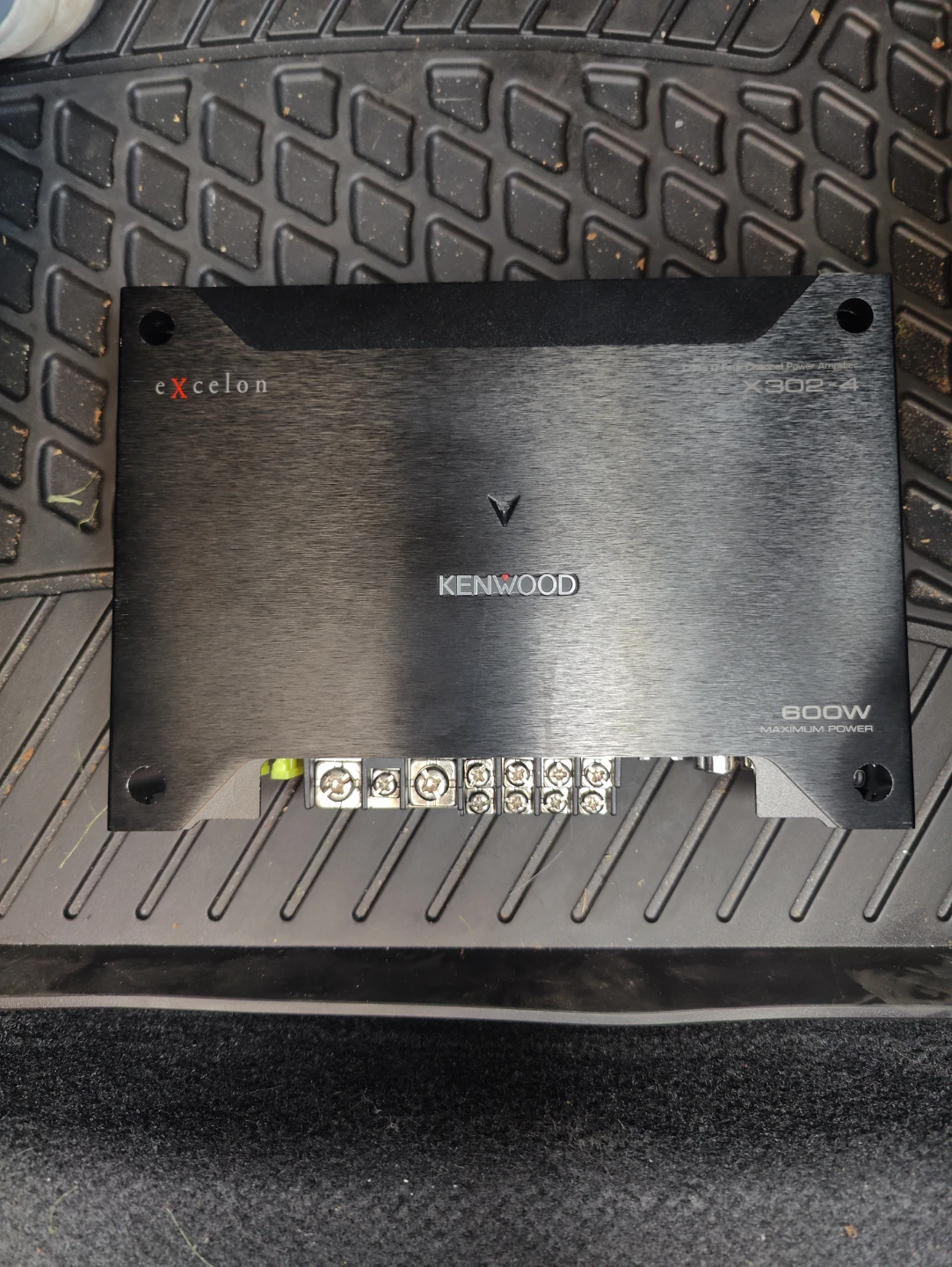 Kenwood Excelon X302-4 Power Amplifier