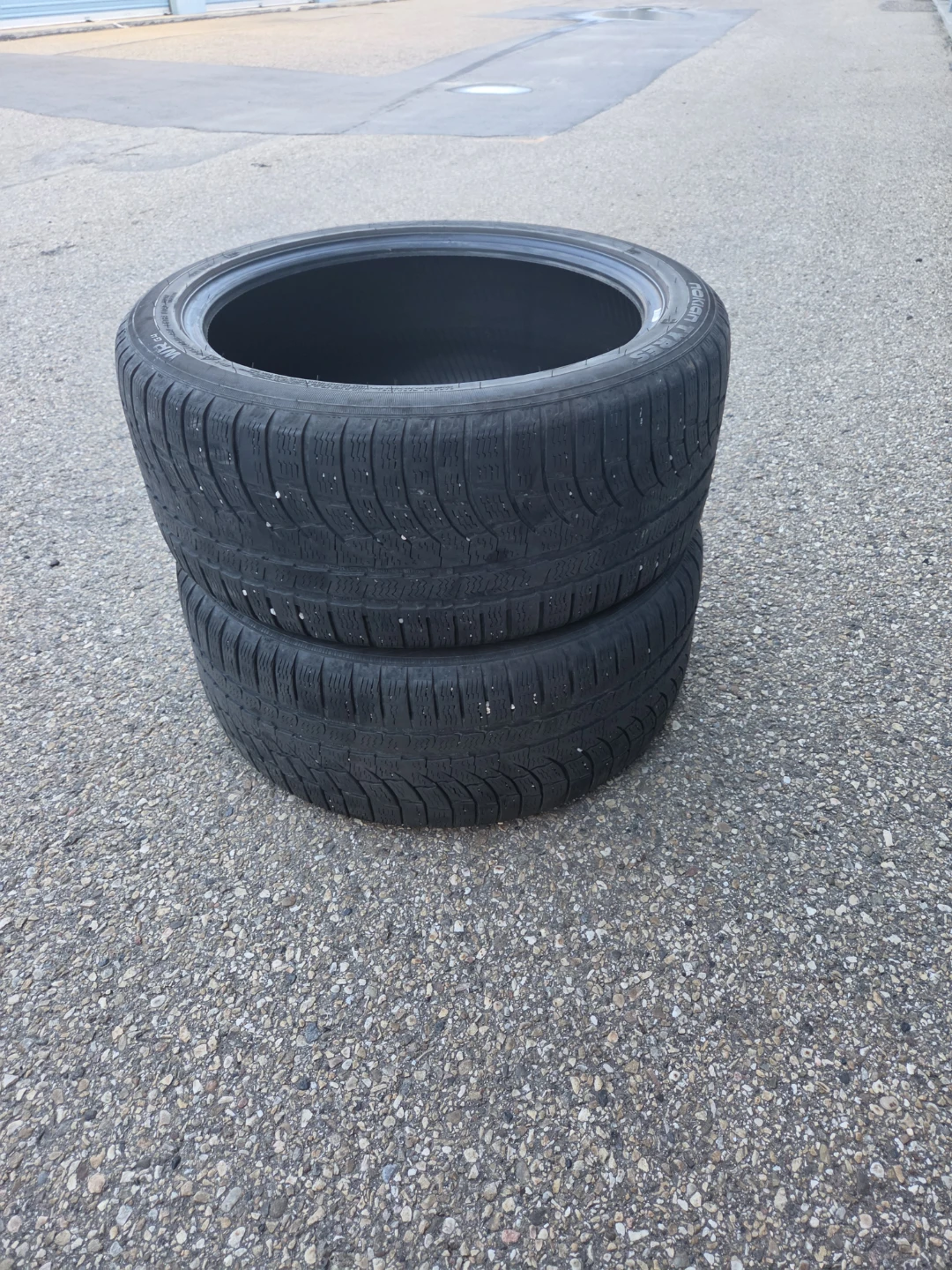 2 Nokian WR G4 Tires 245/40R18