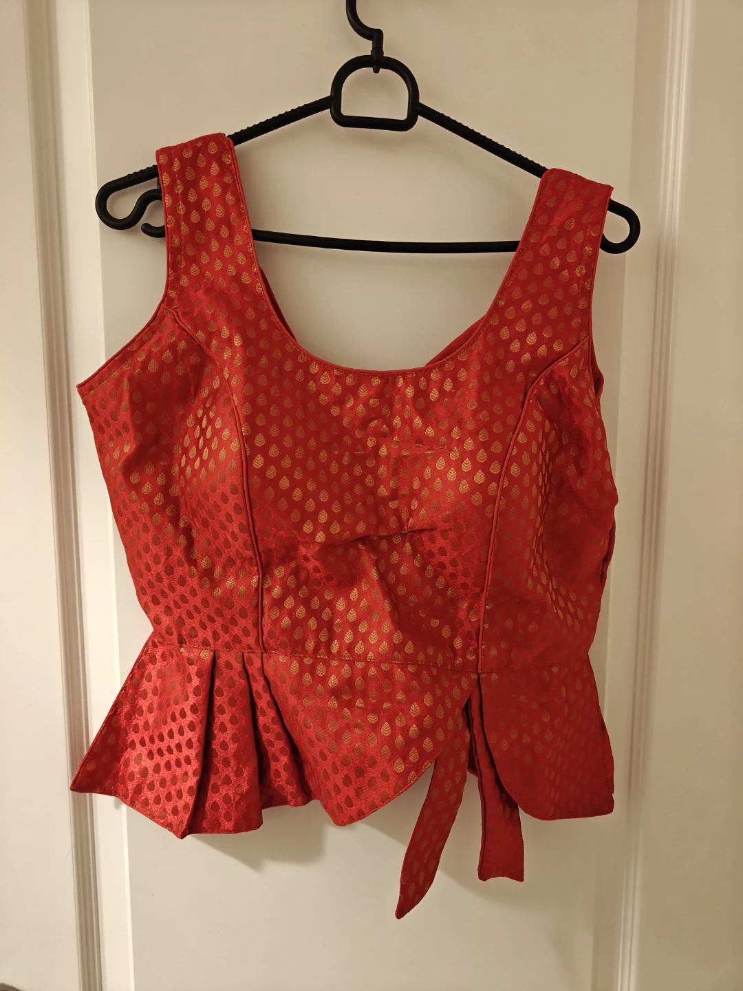 Women's Sleeveless Blouse - Gold - photo 2