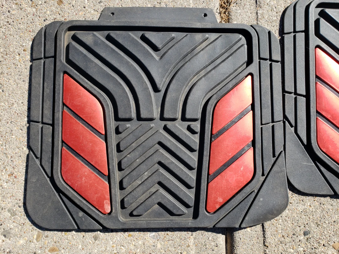 Black and Red Rubber Rear Car Floor Mats (Set of 2) - photo 2