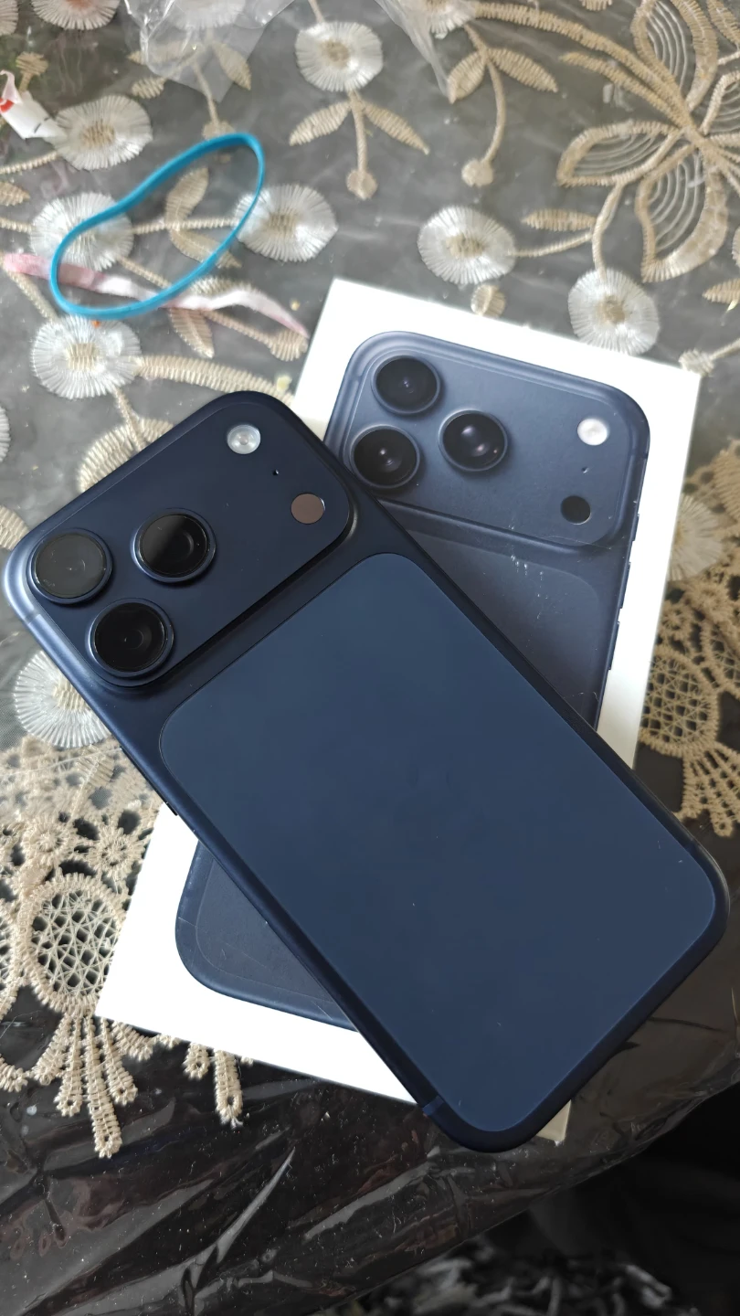 Apple iPhone 17 Pro 256GB Blue - photo 2