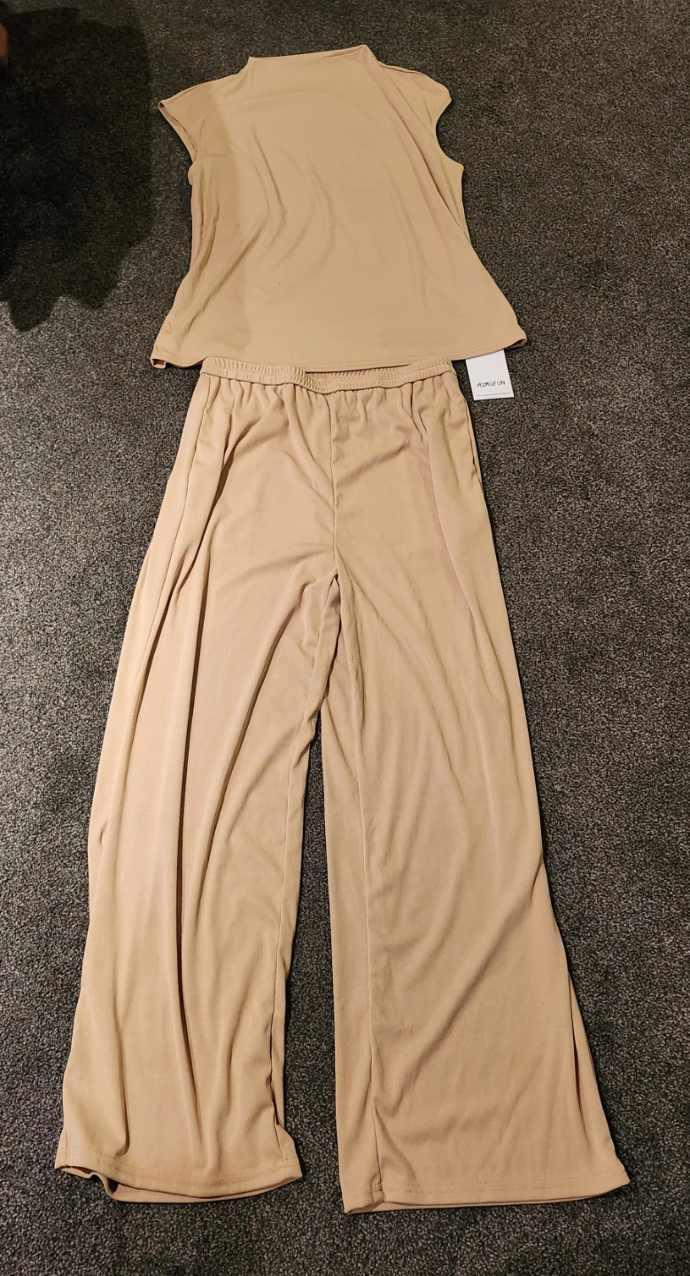 AIMGFUN Two-Piece Lounge Set Beige