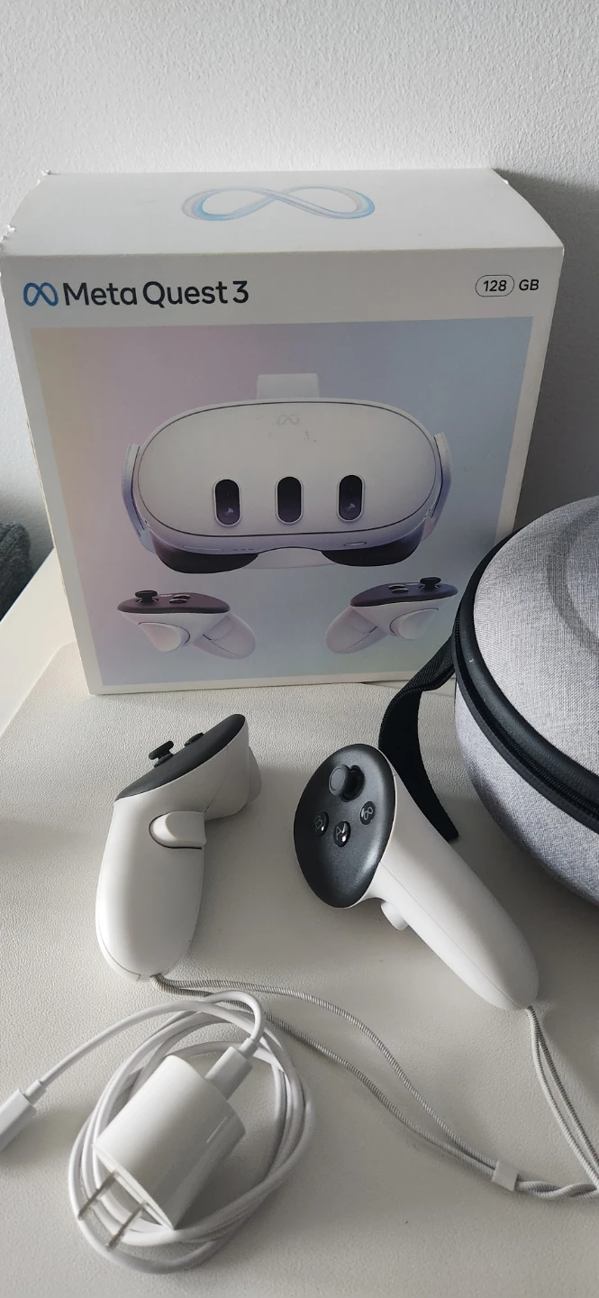 Meta Quest 3 128GB VR Headset with accessories - photo 4