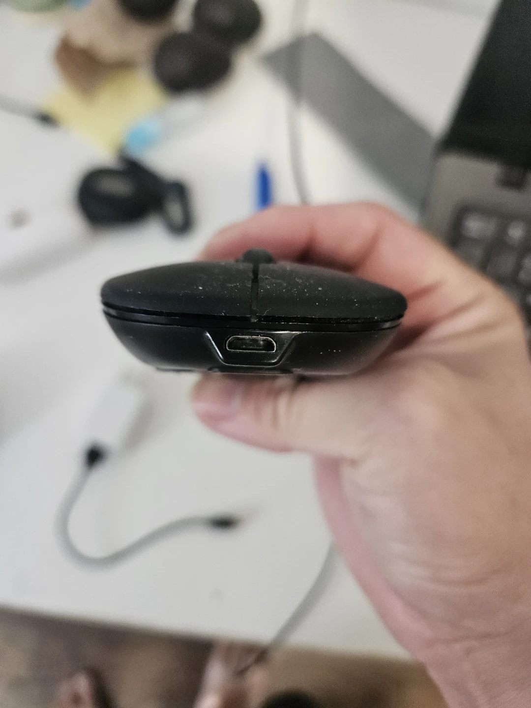 Wireless Rechargeable Mouse - photo 3
