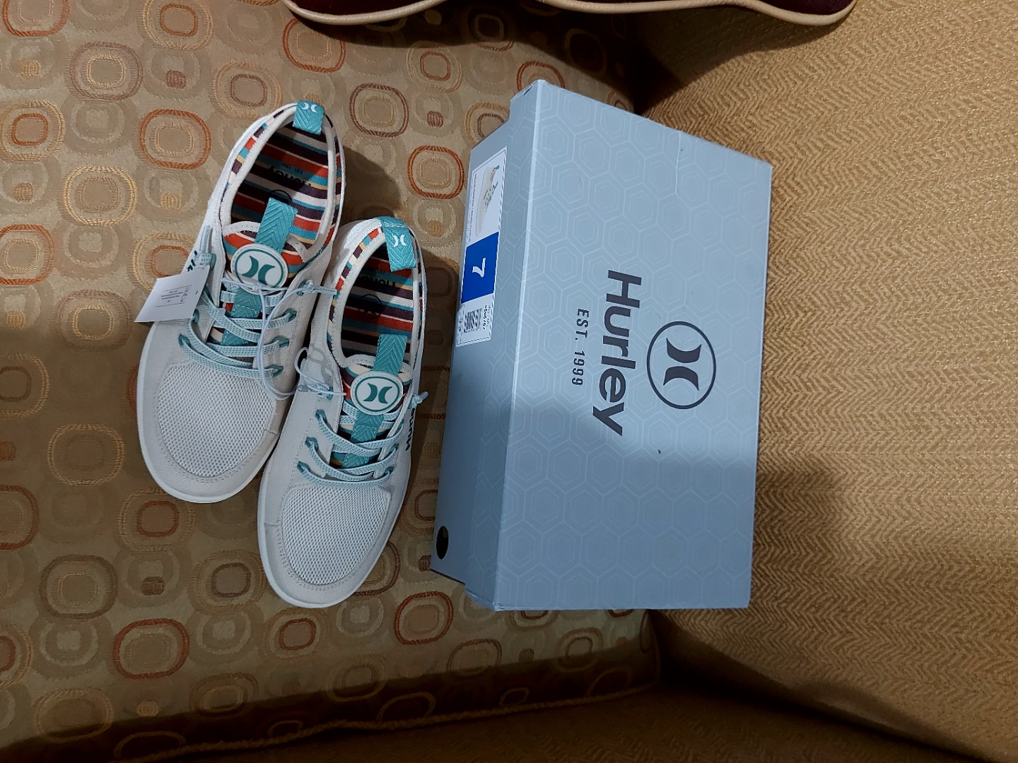 Hurley shoes size 7