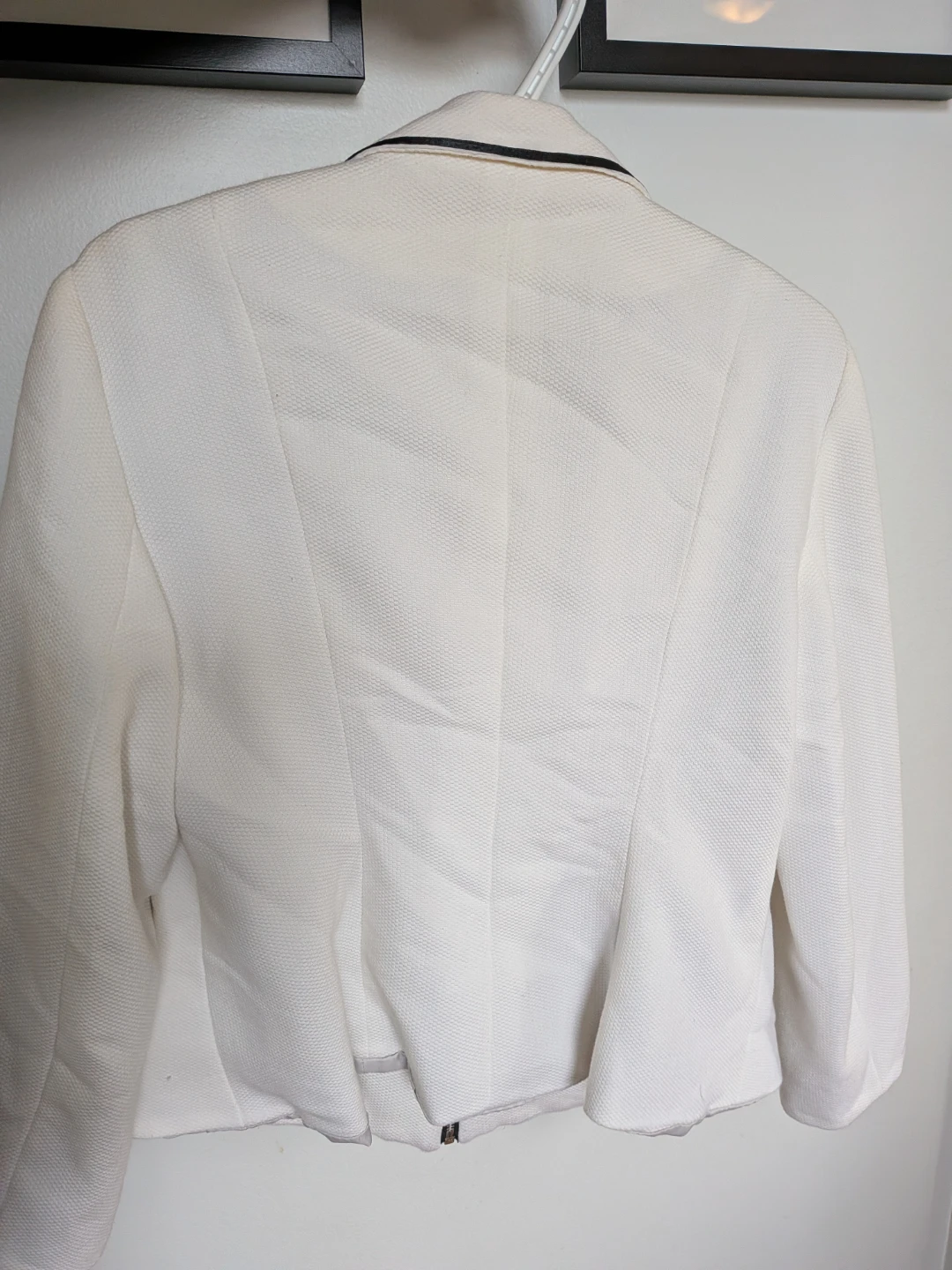 White textured blazer with black trim- L 🏈 - photo 2