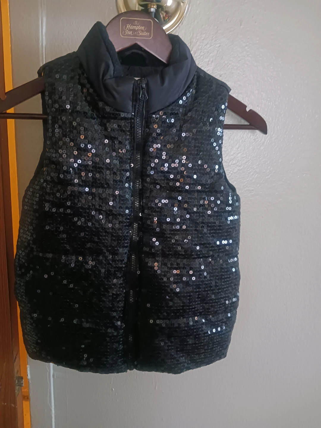 🏈 Black Sequin Puffer Vest