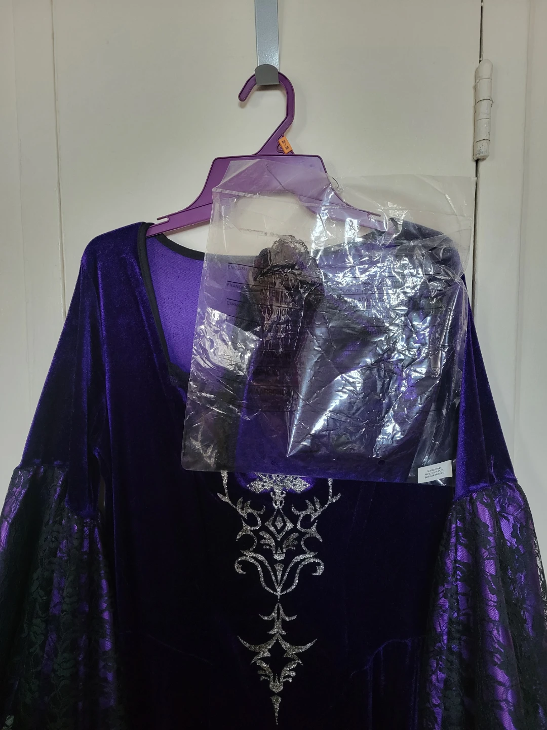 Vampire Costume with Collar - photo 2