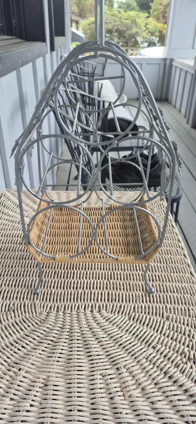 Metal Grapevine Wine Rack - photo 2