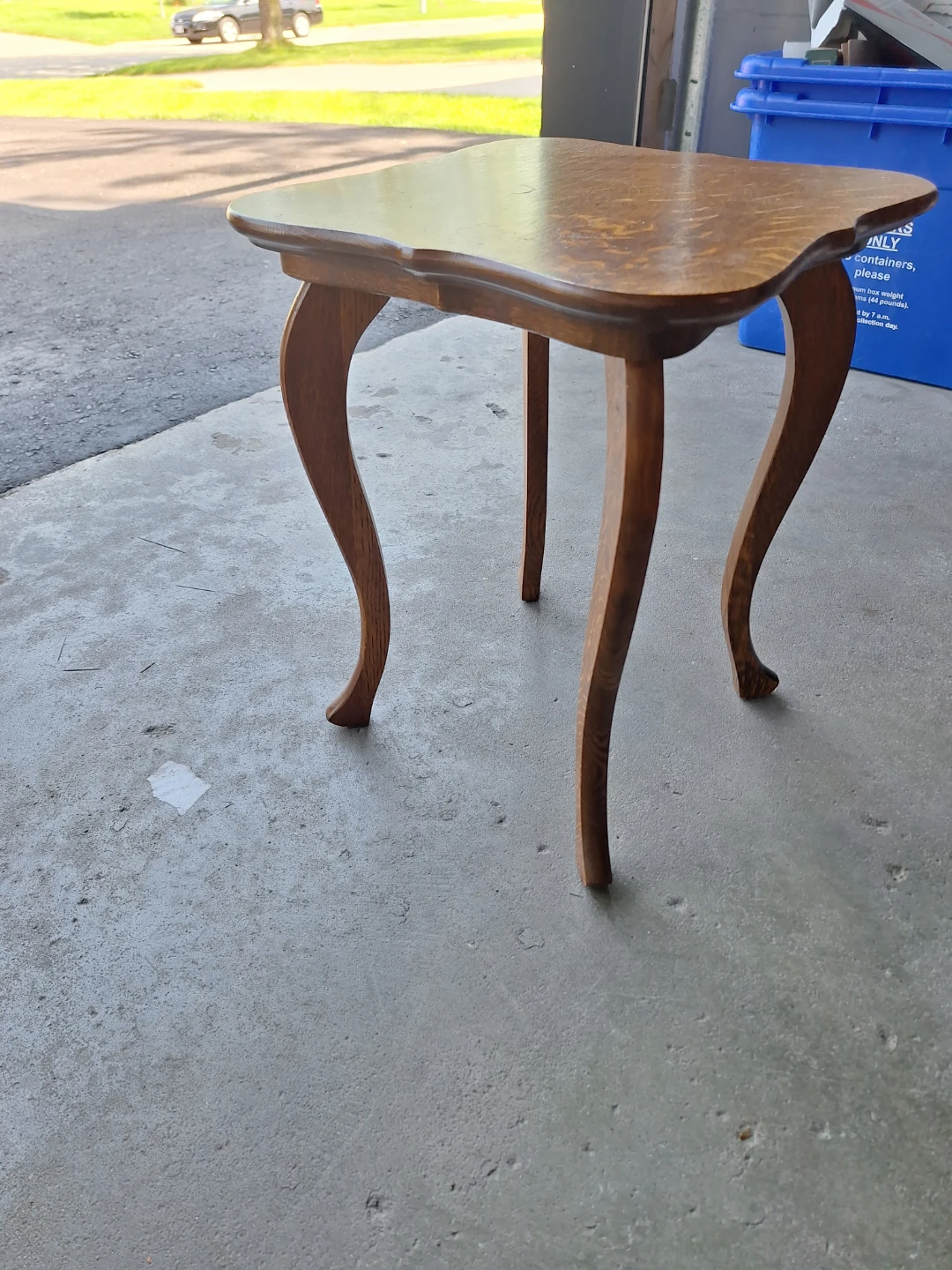 Vintage Oak Side Table - photo 3