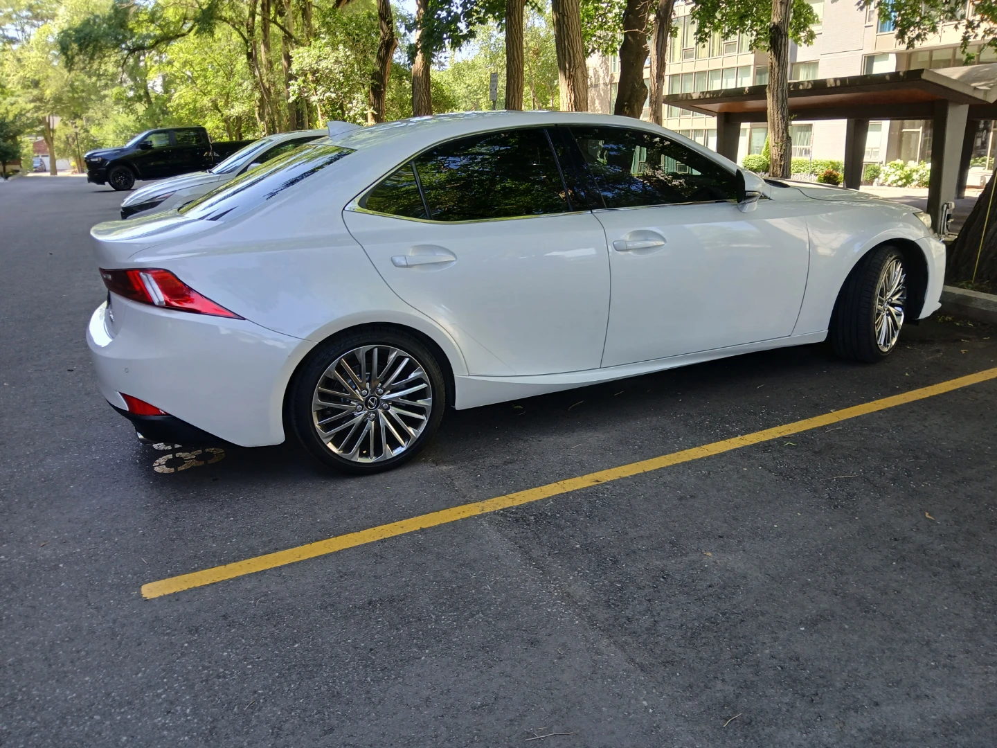 White Lexus IS 250 AWD - photo 5