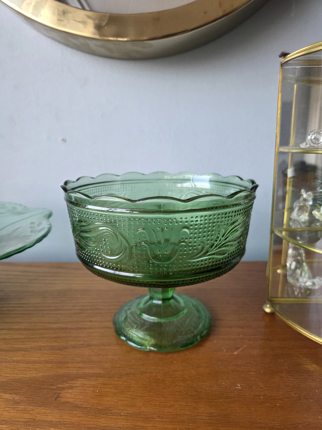 Mid-Century Green Glass Serving Bowls - Vintage Set of 2 - photo 5
