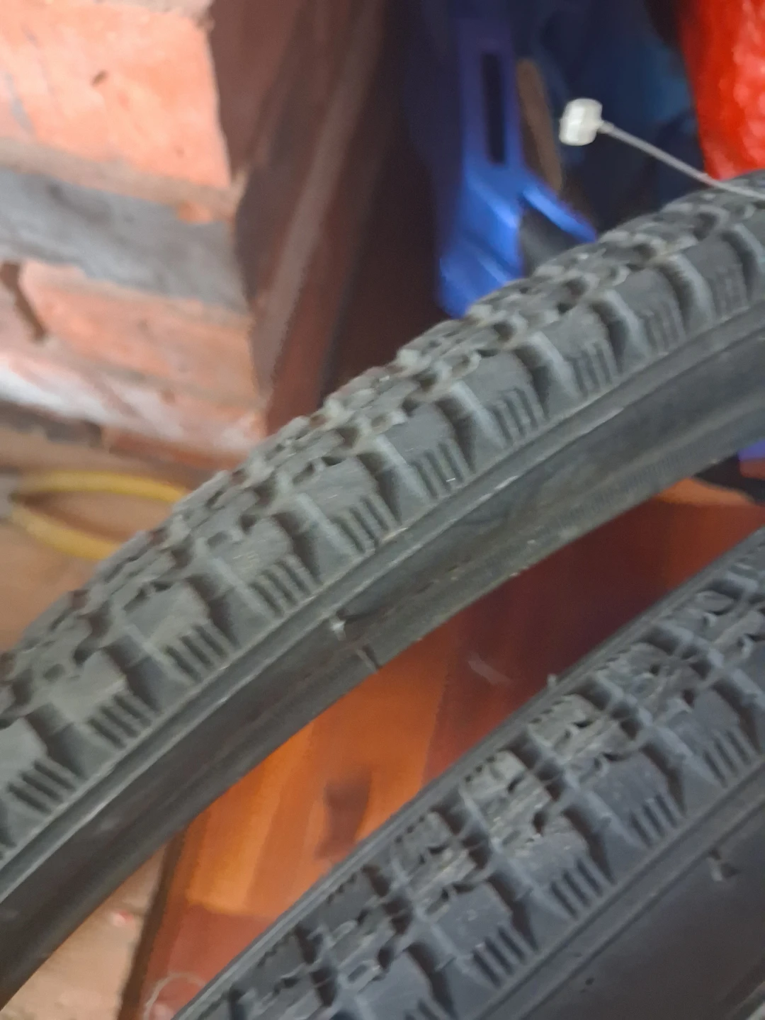 Set of 2 Bicycle Tires 28 x 1 1/2 700c