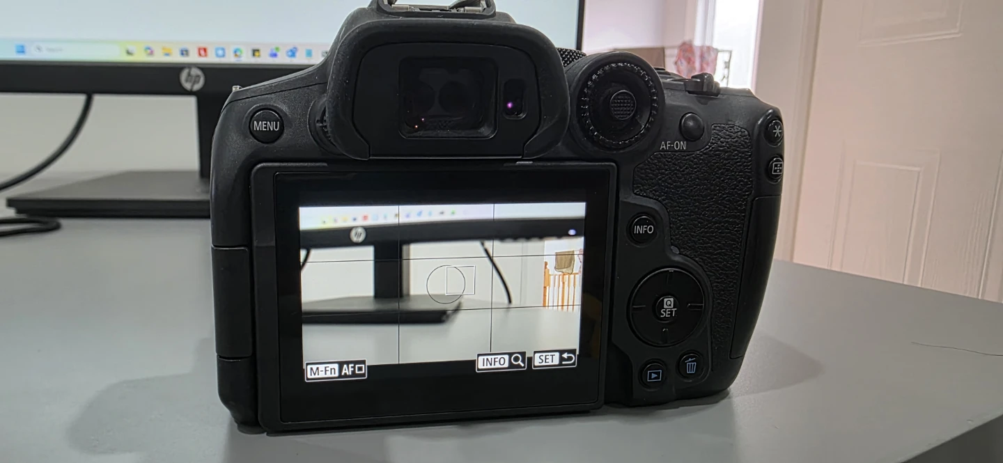 Canon R7 - photo 2
