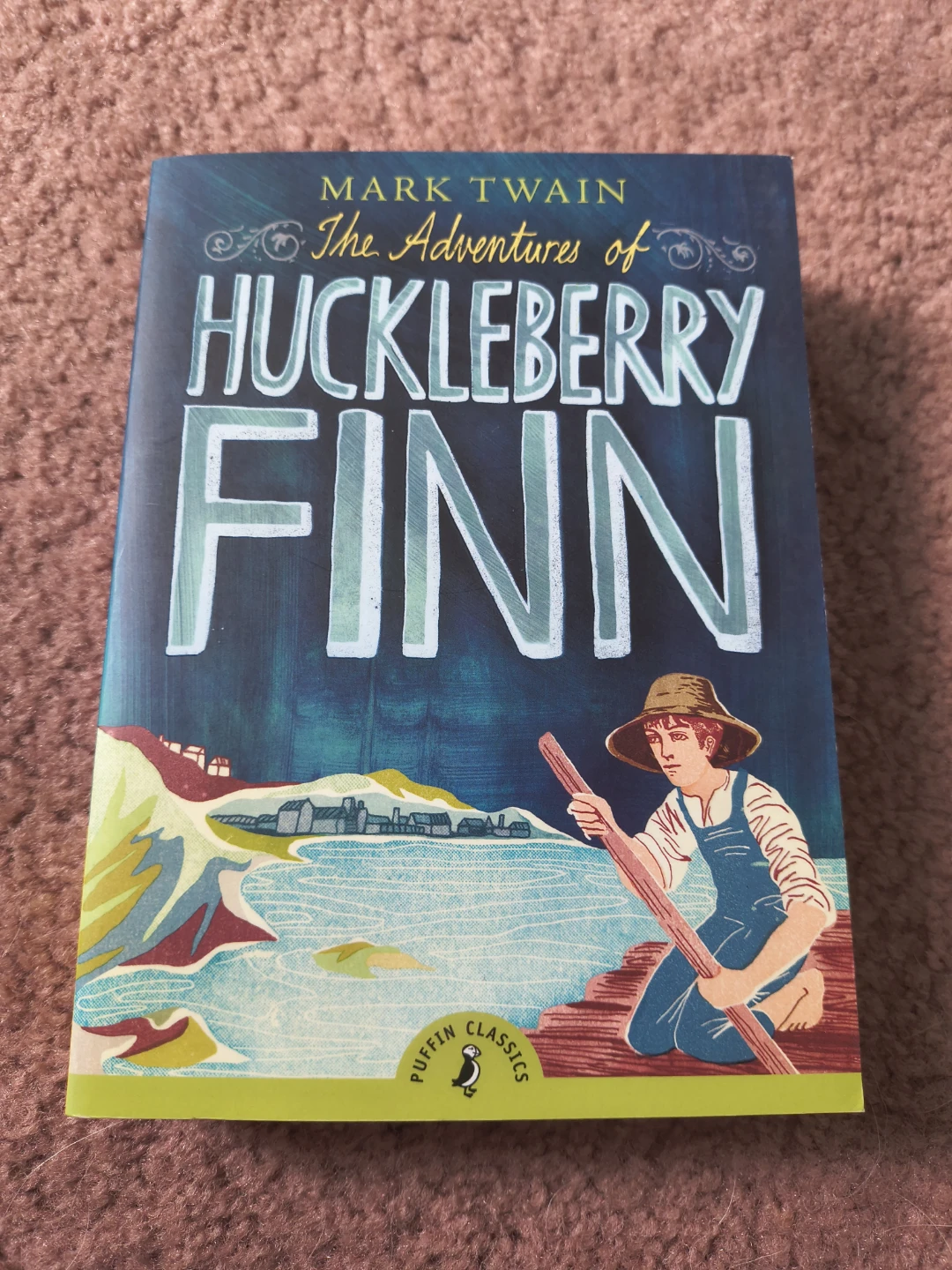 The Adventures of Huckleberry Finn - Puffin Classics🏈