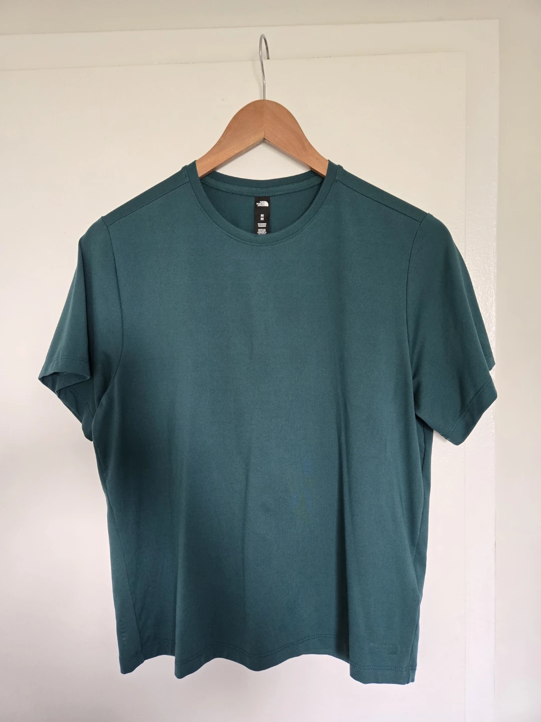 The North Face Women's T-Shirt Medium