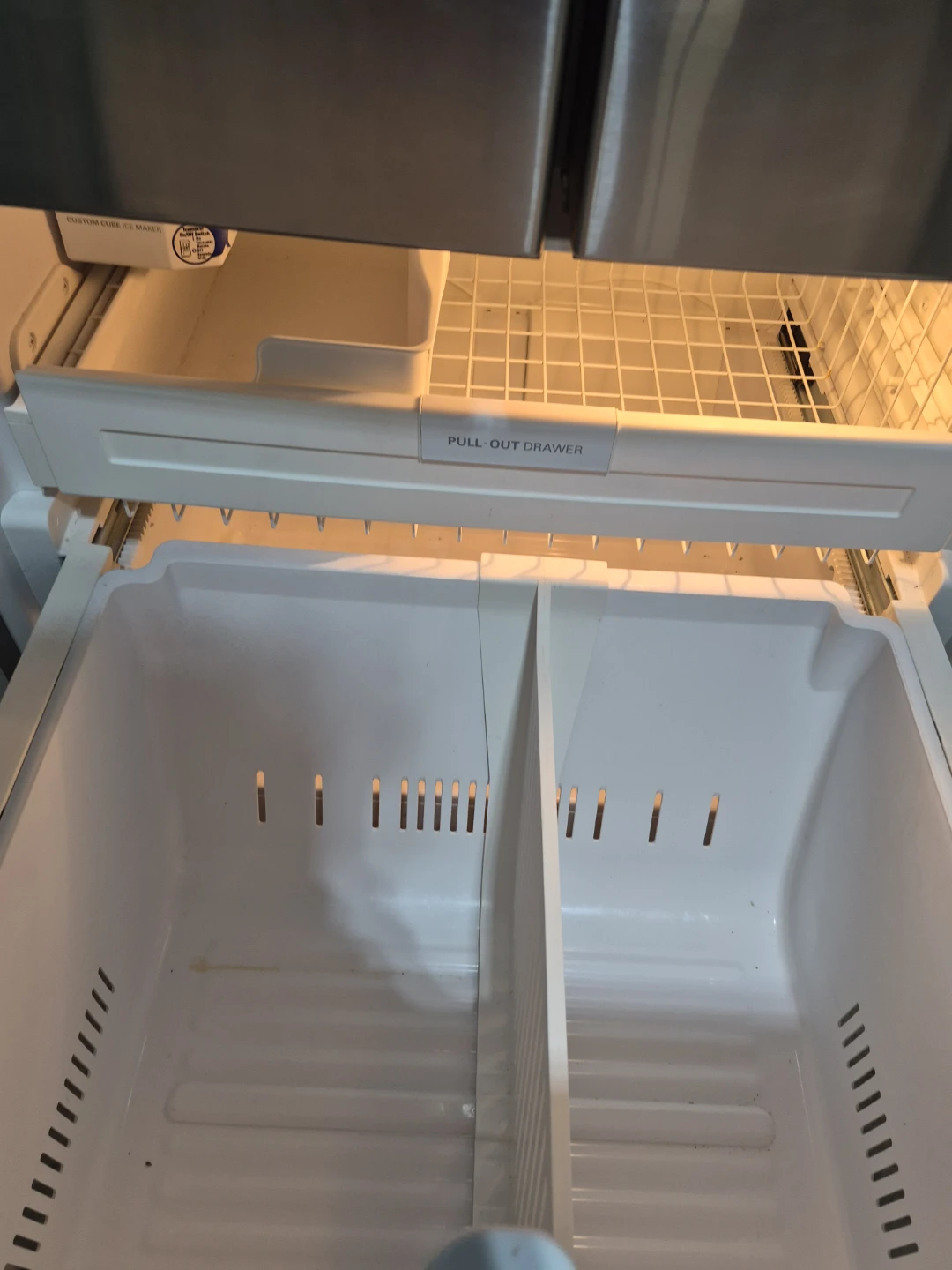 LG Stainless Steel Refrigerator (LG LFX25976S) - photo 4