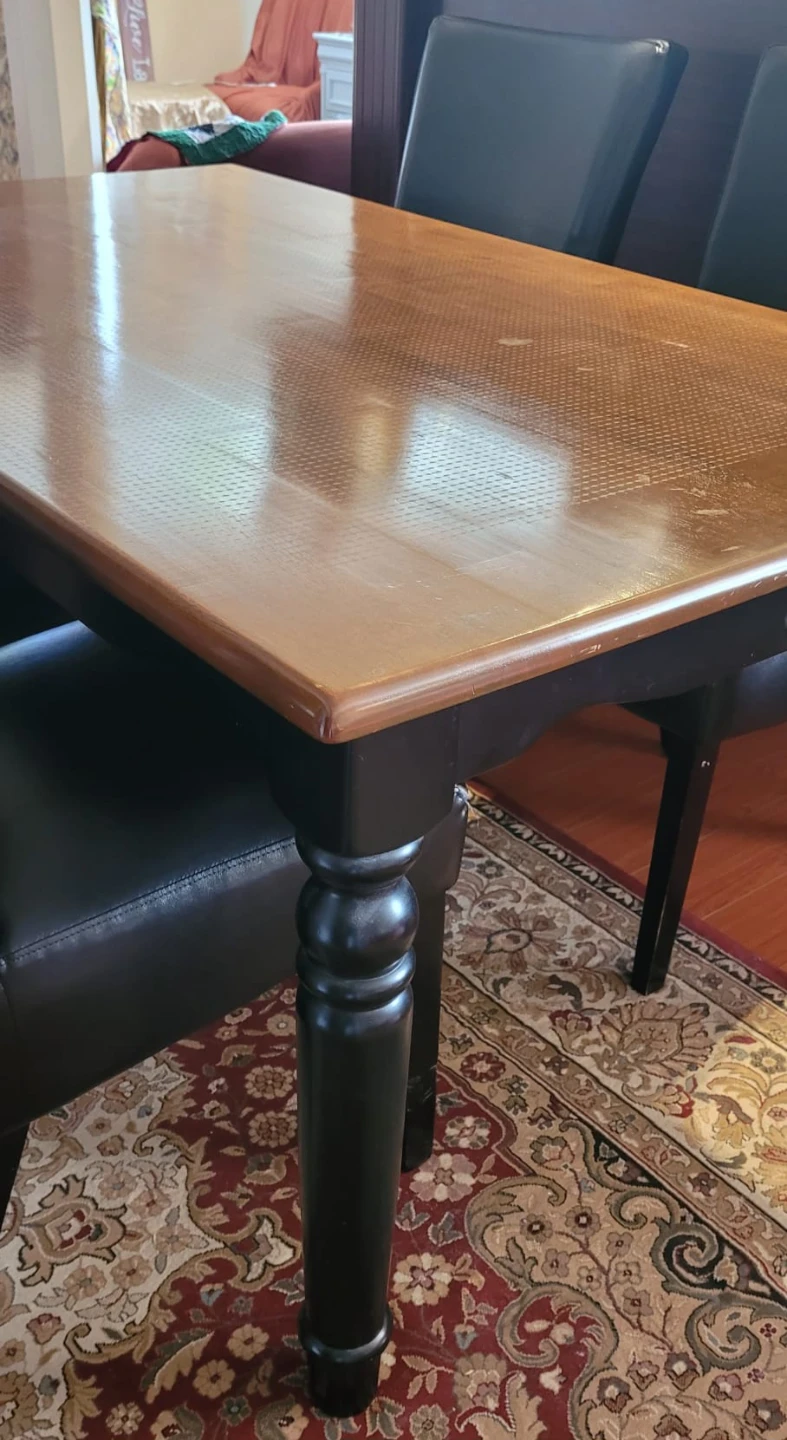Dining Table and Four Leather Chairs Set - photo 4