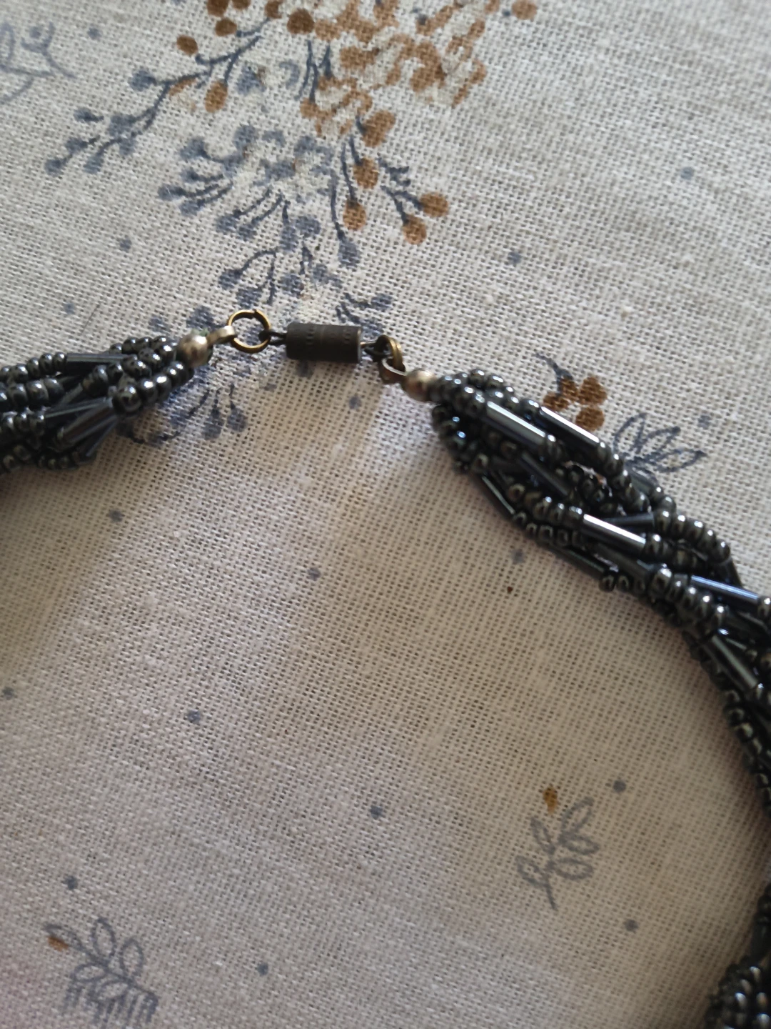 Set of two black beaded necklaces - photo 4