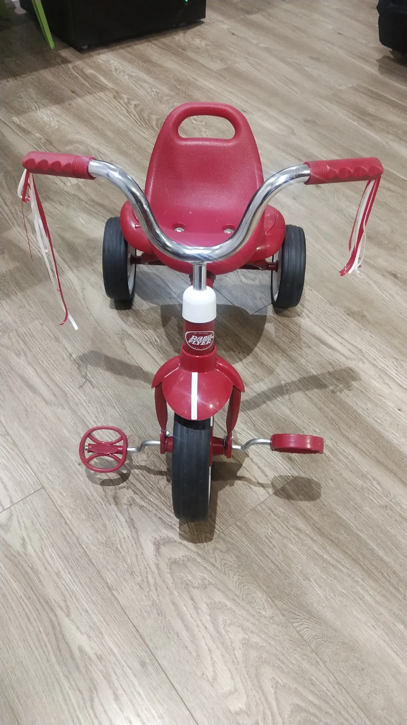 Radio Flyer Red Tricycle - photo 2