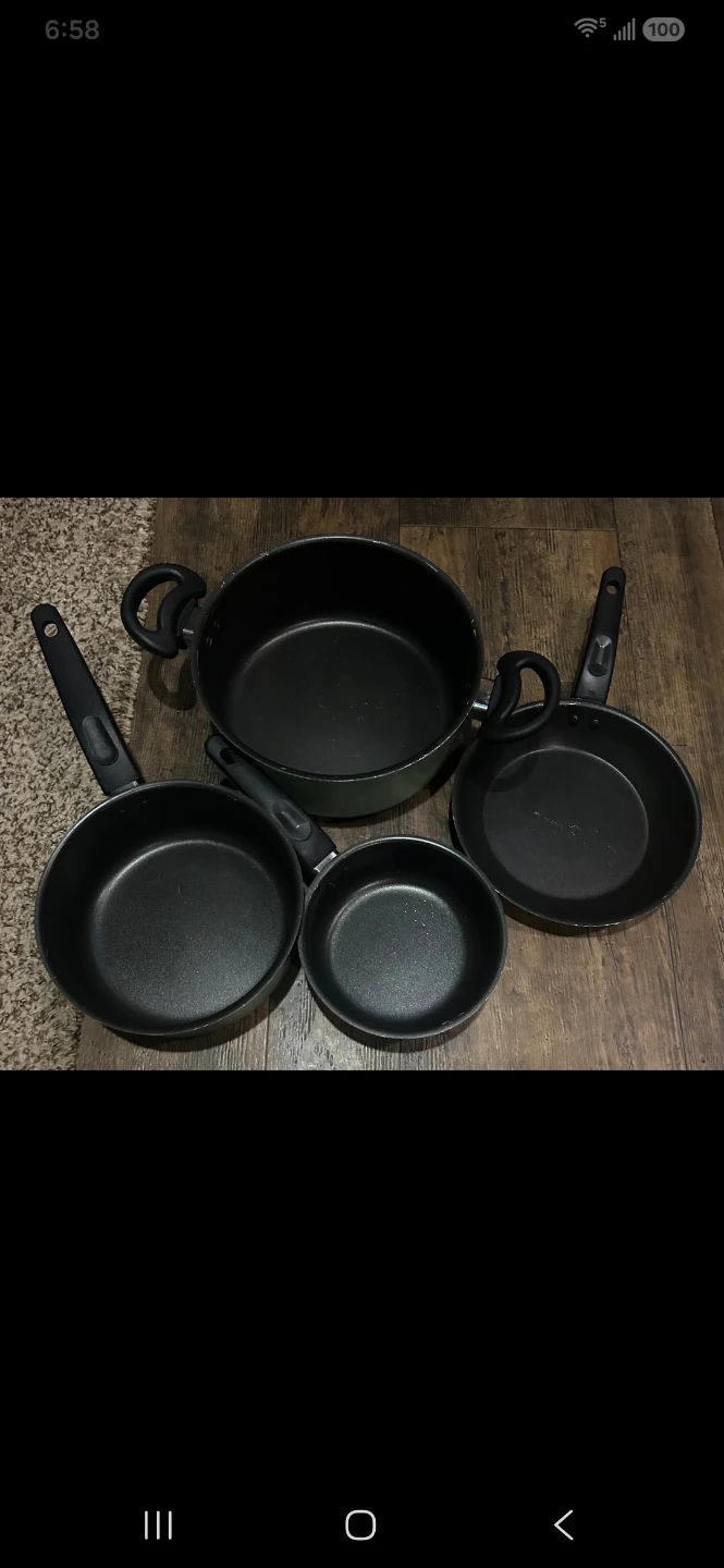 4-Piece Sage Green Cookware Set