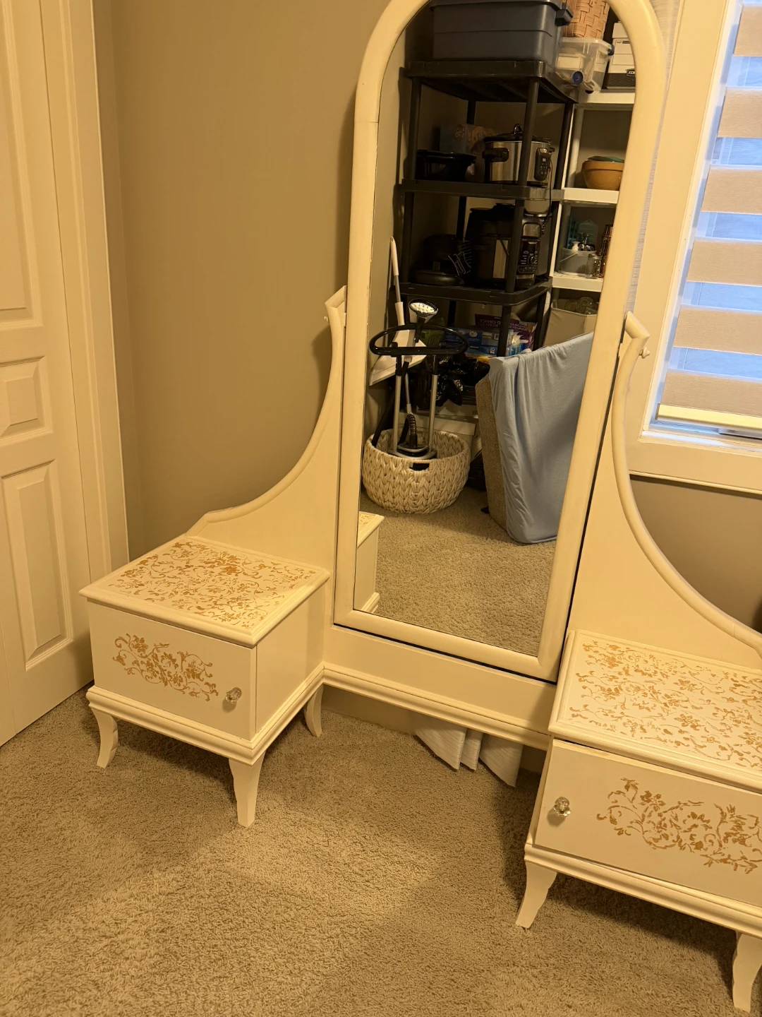 Vintage 1920s Shabby Chic Dresser w/ Mirror - photo 2