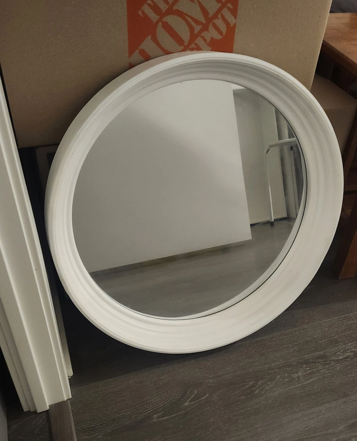 round mirror