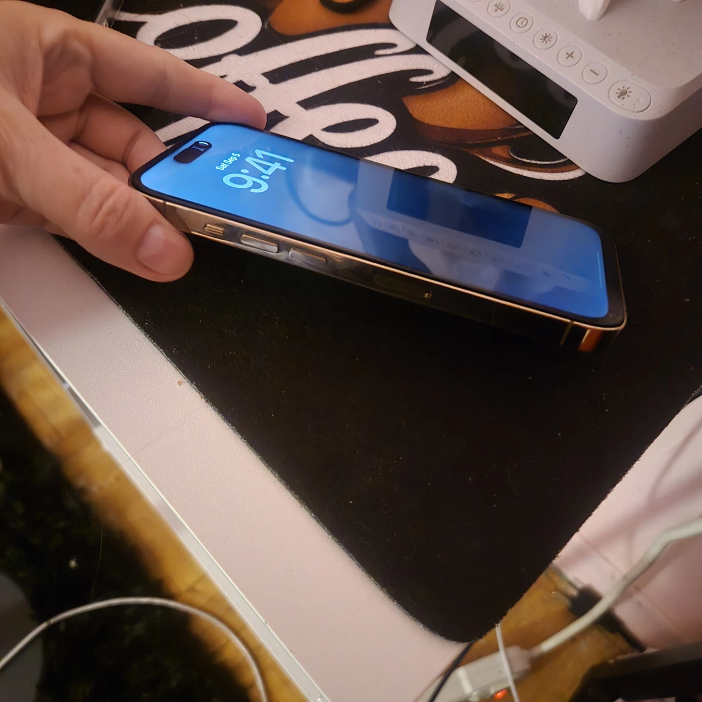 Iphone 14 pro - photo 3