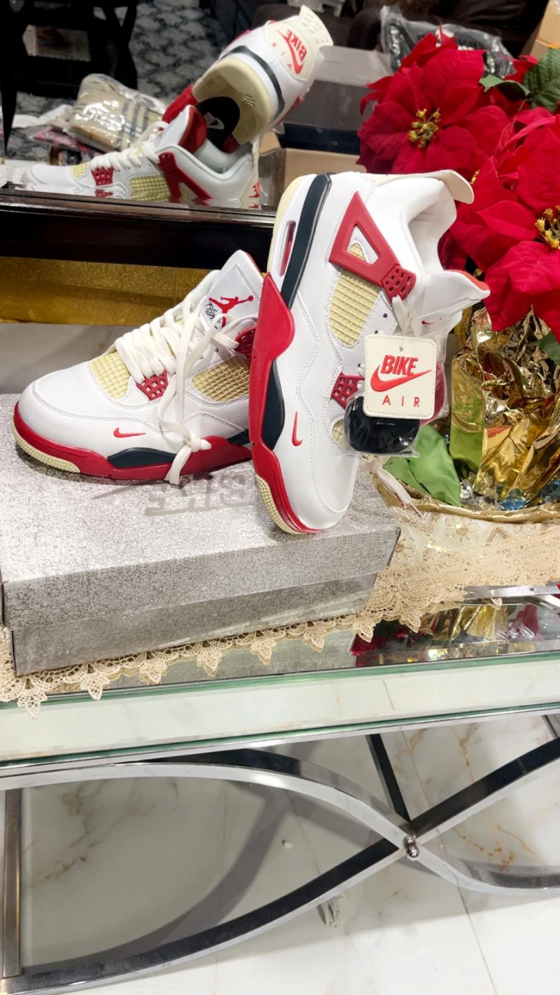 Nike Jordan 4 Retro Sneakers - photo 3