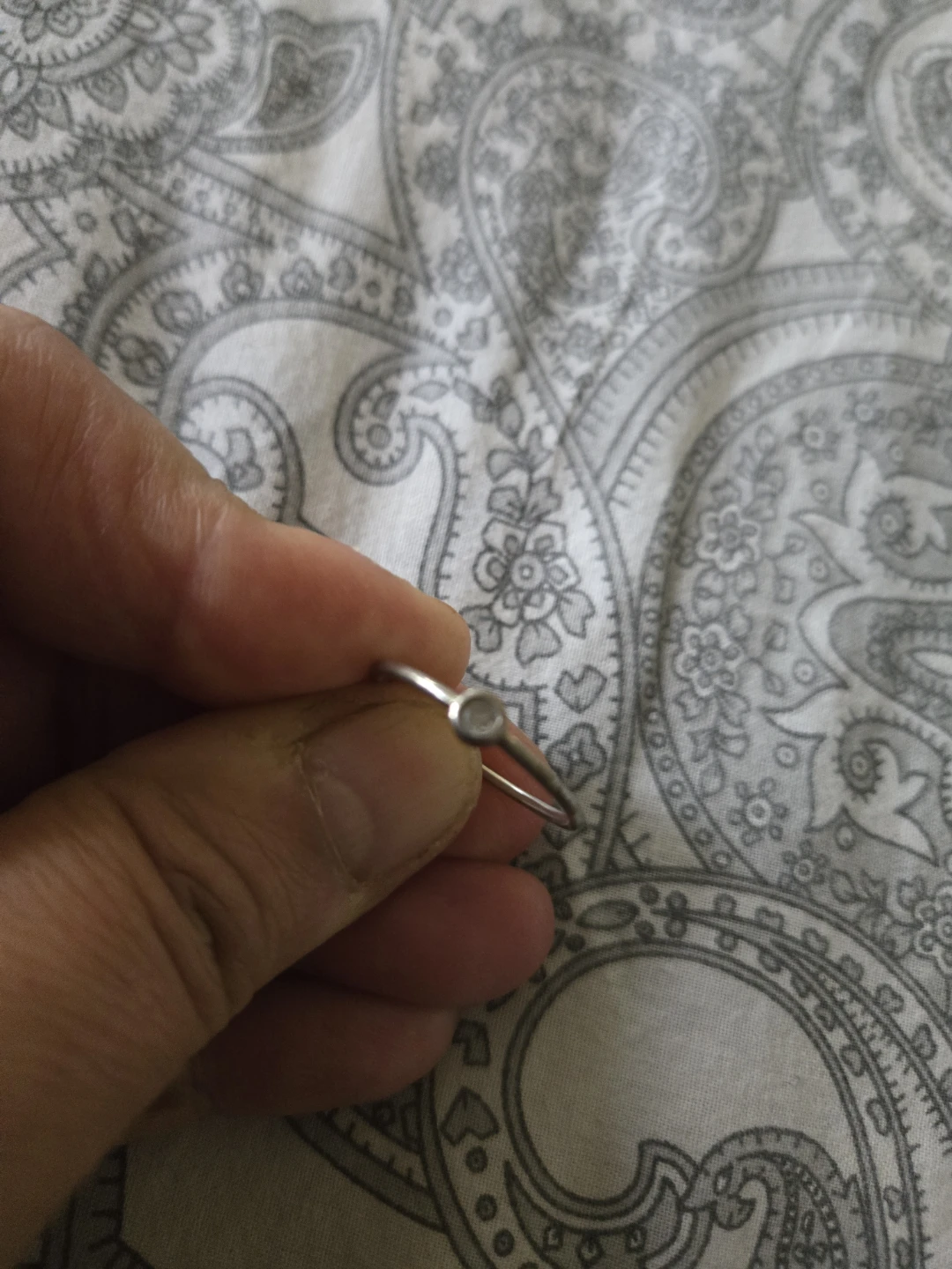 Minimalist sterling silver ring with small stone - photo 2