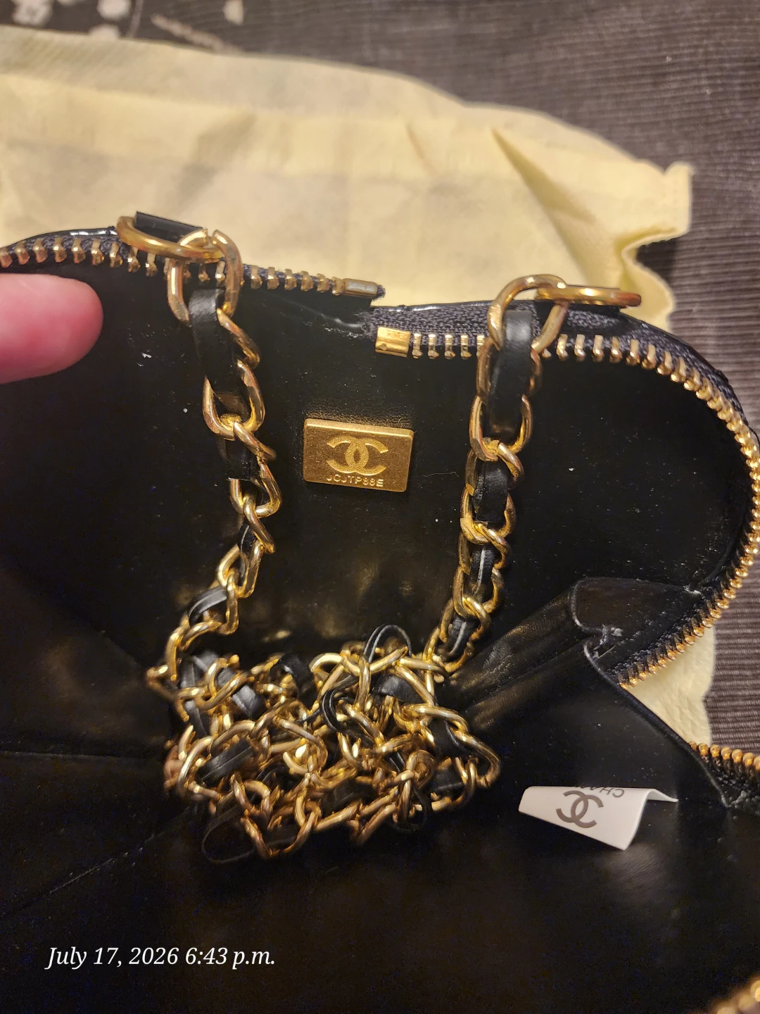 Chanel Quilted Patent Leather Heart Bag - photo 3